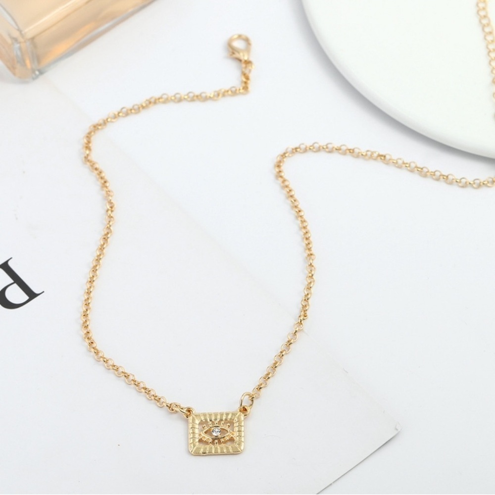 ๐ฅ Clearance ๐ฅ Gold Tone Nazar Charm Necklace - Picture 5 of 8